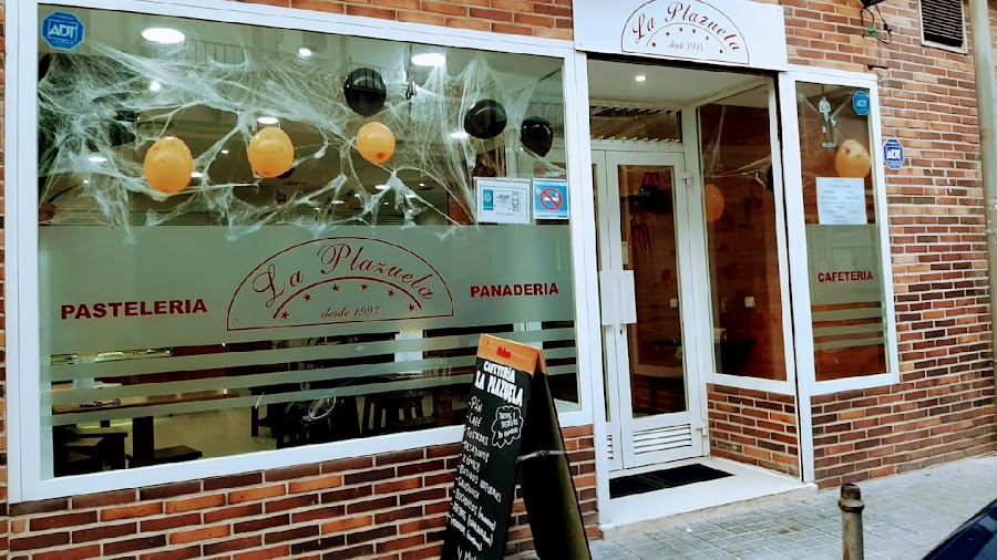 LA PLAZUELA